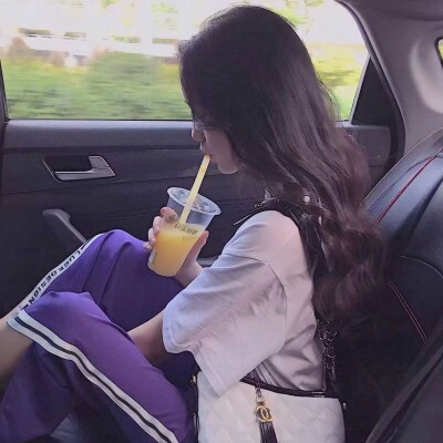 谁懂啊🤩 这侧脸时尚气质女神头像美到心颤 女生头像 第5张
