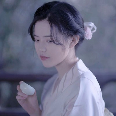狠狠共情！满是伤感回忆的女生头像🥺 女生头像 第19张
