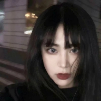 😎超飒真人冷系女生头像分享 女生头像 第7张 😎超飒真人冷系女生头像分享 女生头像 第7张