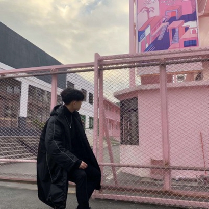 帅炸！超有街拍感的男生头像来啦 男生头像 第12张