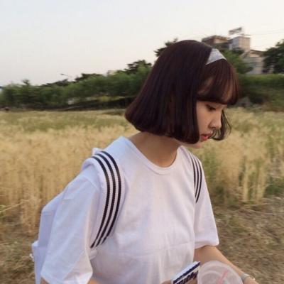 短发女生侧脸头像，太飒啦！ 女生头像 第26张