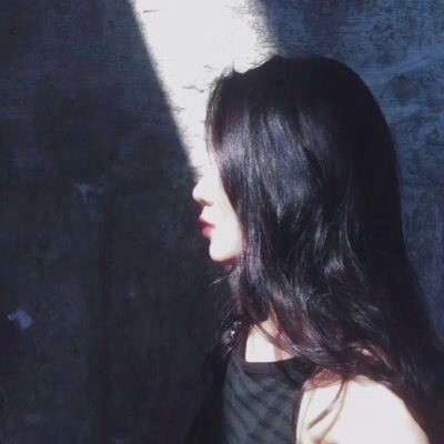 谁懂啊🤩 这侧脸时尚气质女神头像美到心颤 女生头像 第18张