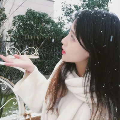 绝了！女生侧脸头像图片大集合来袭🥰 女生头像 第24张
