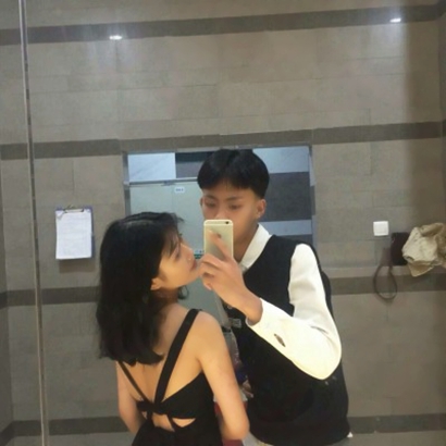 这些QQ稀有真人一左一右情侣头像太可以啦🥰 情侣头像 第7张