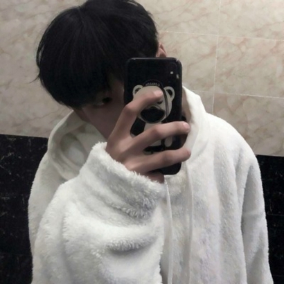 神秘感拉满！男生挡脸头像大全🤩 男生头像 第1张