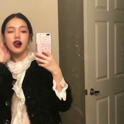 狠狠共情!微丧感女生头像来袭🥀 女生头像 第9张 狠狠共情!微丧感女生头像来袭🥀 女生头像 第9张