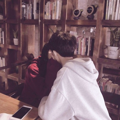 💕超绝的不露脸一左一右情侣头像来啦 情侣头像 第13张