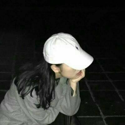  狠狠共情！女生侧脸忧伤头像大全 女生头像 第11张