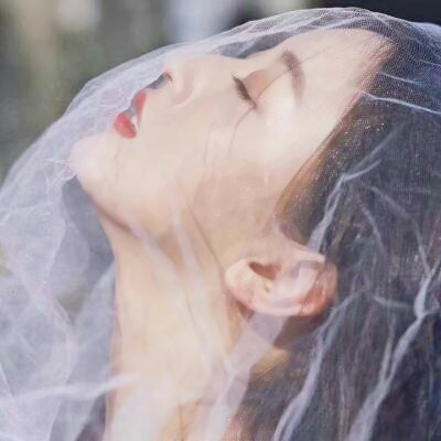 谁懂啊🤩 这侧脸时尚气质女神头像美到心颤 女生头像 第20张