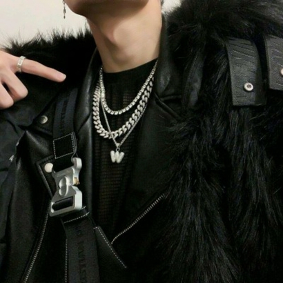 哇塞！不露脸的时尚男生部位高清头像来啦🔥 男生头像 第13张