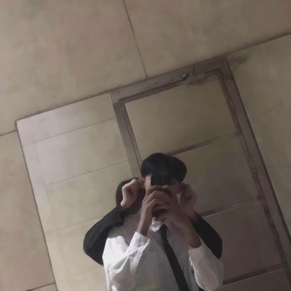 这些QQ稀有真人一左一右情侣头像太可以啦🥰 情侣头像 第9张