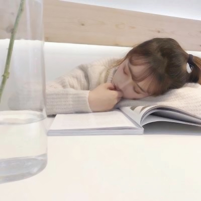 绝了！女生侧脸头像图片大集合来袭🥰 女生头像 第9张