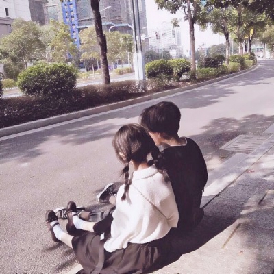 💕超绝的不露脸一左一右情侣头像来啦 情侣头像 第4张