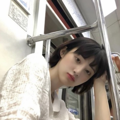 狠狠共情！满是伤感回忆的女生头像🥺 女生头像 第14张