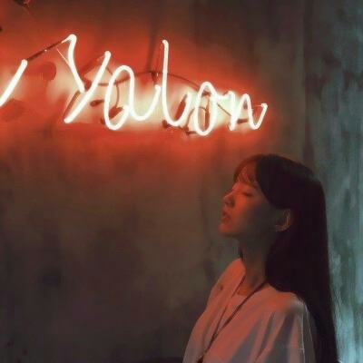 谁懂啊🤩 这侧脸时尚气质女神头像美到心颤 女生头像 第14张