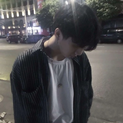 帅炸！超有街拍感的男生头像来啦 男生头像 第23张