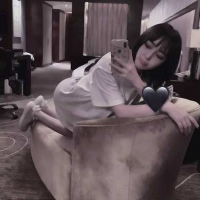 美哭😭 这些QQ女生时尚气质头像绝了  女生头像 第33张