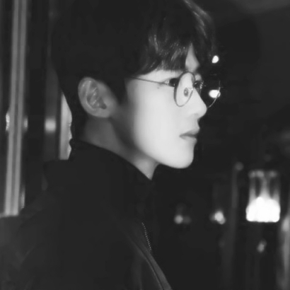 🌌绝美!真人版男生唯美意境头像来袭