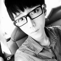 眼镜男神来袭!戴眼镜男生头像大放送👓 男生头像 第6张 眼镜男神来袭!戴眼镜男生头像大放送👓 男生头像 第6张