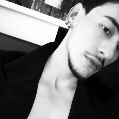 酷帅来袭!男生黑白高清头像大全🖤 男生头像 第12张 酷帅来袭!男生黑白高清头像大全🖤 男生头像 第12张