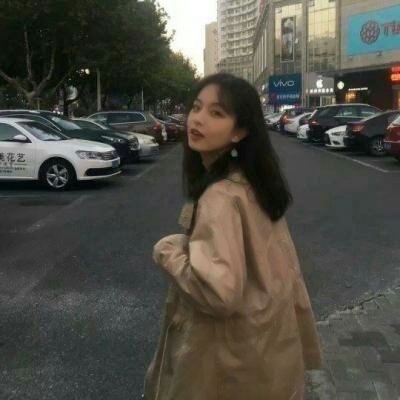 谁懂啊🤩 这侧脸时尚气质女神头像美到心颤 女生头像 第7张