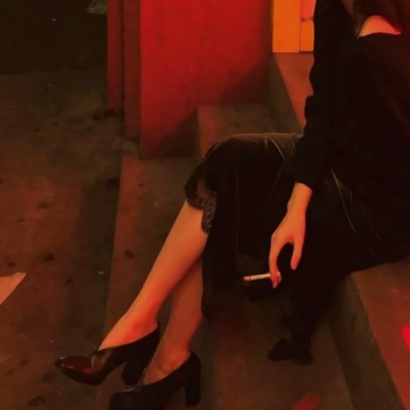 👀小众宝藏！QQ个性女生部位不露脸头像 女生头像 第1张