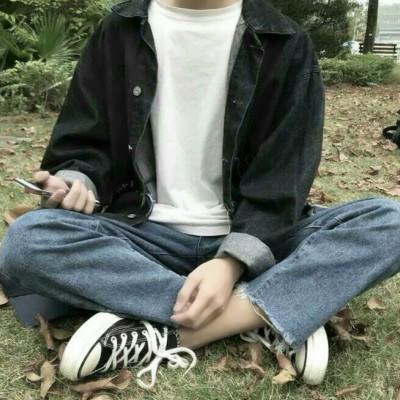 被帅到！不露脸的男生部位帅气头像😍 男生头像 第5张