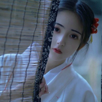狠狠共情！满是伤感回忆的女生头像🥺 女生头像 第5张