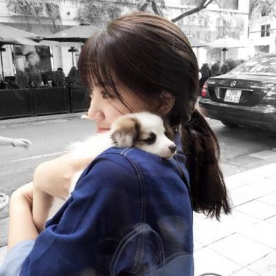 超绝！抱猫咪的清新女生头像来袭 女生头像 第8张