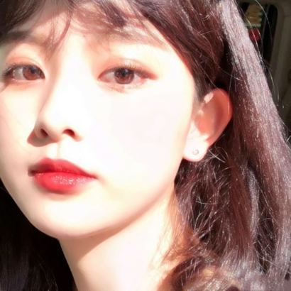 狠狠安利！成熟女人头像大放送 女生头像 第18张