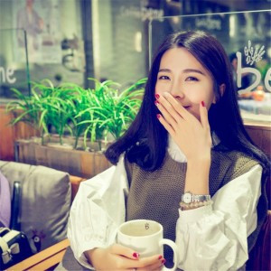超全女生喝咖啡头像图片大集合 女生头像 第5张