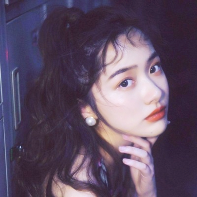 超绝的精致真人女头像 女生头像 第1张