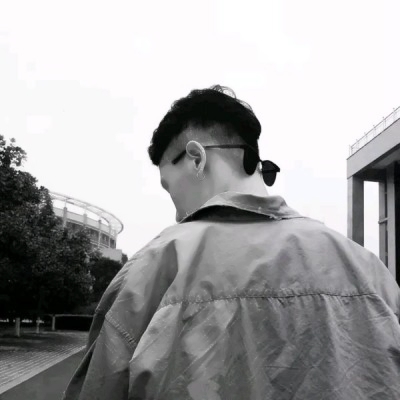 超酷黑白系男生头像来袭,帅到犯规! 男生头像 第4张 超酷黑白系男生头像来袭,帅到犯规! 男生头像 第4张