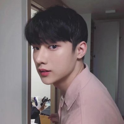 挖到宝啦!真人款禁欲系男生头像 男生头像 第17张 挖到宝啦!真人款禁欲系男生头像 男生头像 第17张