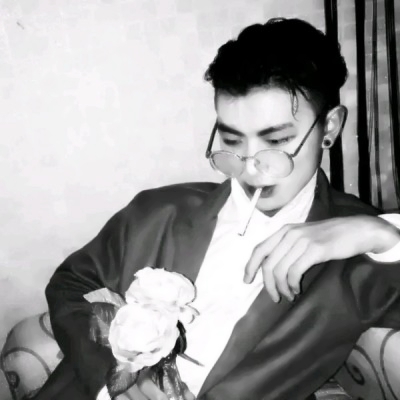 超酷黑白系男生头像来袭,帅到犯规! 男生头像 第15张 超酷黑白系男生头像来袭,帅到犯规! 男生头像 第15张
