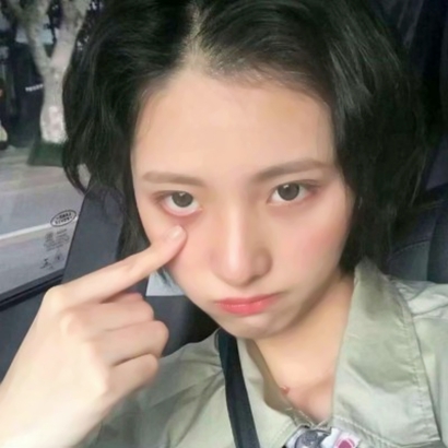 狠狠安利！成熟女人头像大放送 女生头像 第7张