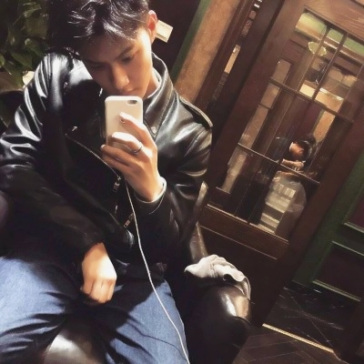 小哥哥帅气微信头像 男生头像 第16张