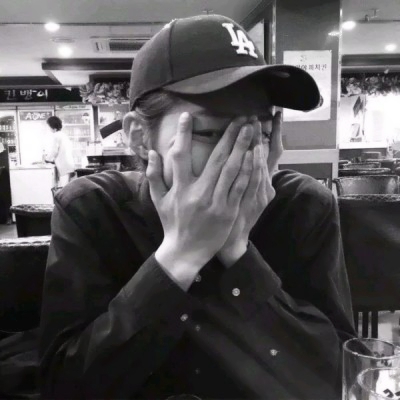 超酷黑白系男生头像来袭,帅到犯规! 男生头像 第16张 超酷黑白系男生头像来袭,帅到犯规! 男生头像 第16张