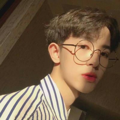 帅哥图片头像，这些帅哥图片当头像也太可啦 男生头像 第17张
