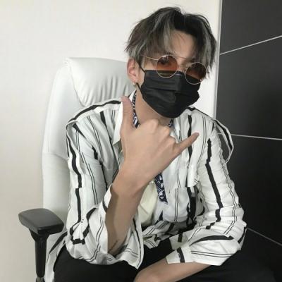 超A预警!拽酷男生必备霸气头像来袭 男生头像 第2张 超A预警!拽酷男生必备霸气头像来袭 男生头像 第2张