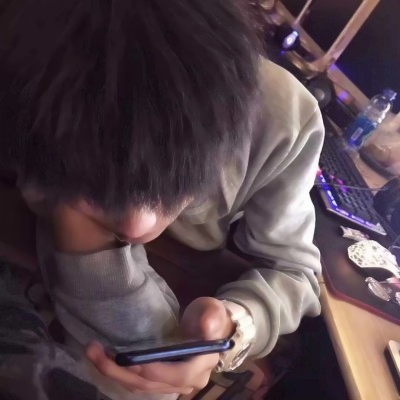 超A男头来啦！帅酷感拉满 男生头像 第14张