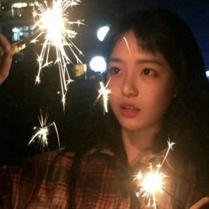 ins风女生微信时尚头像大全|温柔系 / 御姐范 / 甜酷风,一键解锁 女生头像 第6张 ins风女生微信时尚头像大全|温柔系 / 御姐范 / 甜酷风,一键解锁 女生头像 第6张