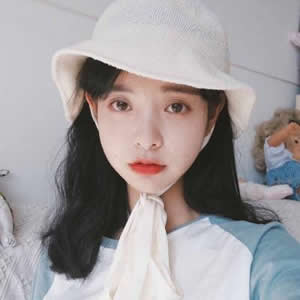2025微信宝藏潮流女生头像大全!小众高级与甜酷风齐聚 女生头像 第2张 2025微信宝藏潮流女生头像大全!小众高级与甜酷风齐聚 女生头像 第2张