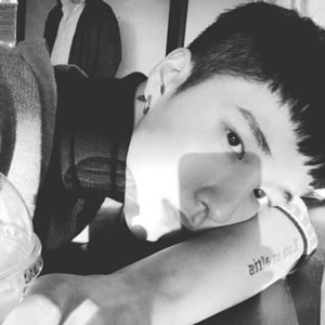 酷帅来袭!黑白超拽男生QQ头像大全 男生头像 第11张 酷帅来袭!黑白超拽男生QQ头像大全 男生头像 第11张