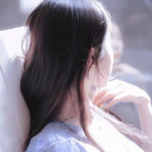 被唯美女生背影头像美到心颤！ 女生头像 第13张
