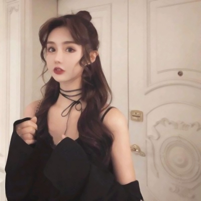 超绝!冷酷风女生头像来袭 女生头像 第12张 超绝!冷酷风女生头像来袭 女生头像 第12张