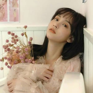 氛围感拉满的美女意境头像,爱了 女生头像 第15张 氛围感拉满的美女意境头像,爱了 女生头像 第15张