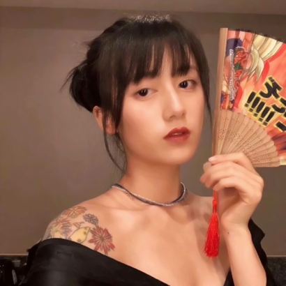 绝美高冷系女生QQ头像大全 女生头像 第29张