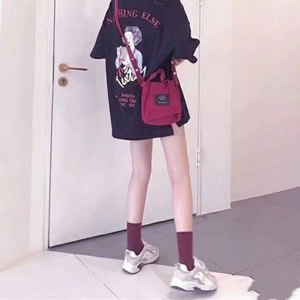 大长腿女生头像来袭,不露脸也超绝 女生头像 第14张 大长腿女生头像来袭,不露脸也超绝 女生头像 第14张