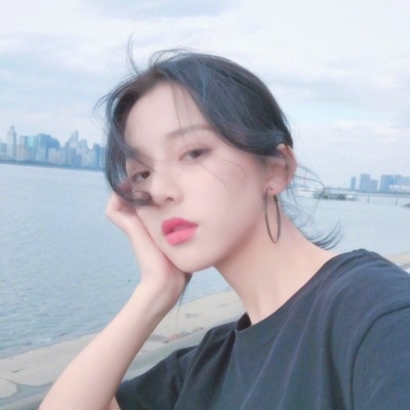 超绝！简单气质唯美的女生微信头像来啦 女生头像 第11张